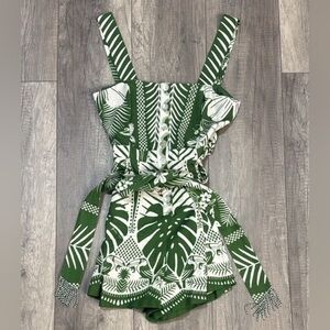 FARM Rio macaw elegance mixed palm linen romper. Worn once size small2-4 SOLDOUT